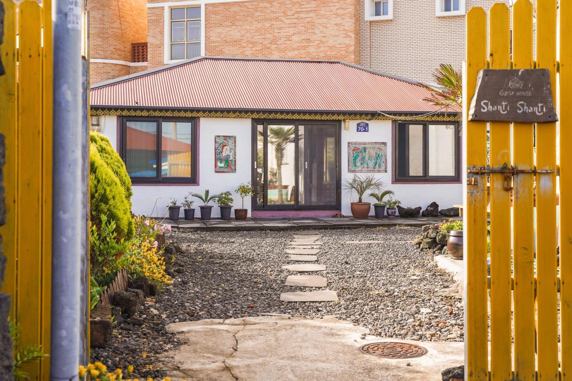 Shanti Shanti Guest House Csedzsu Kültér fotó